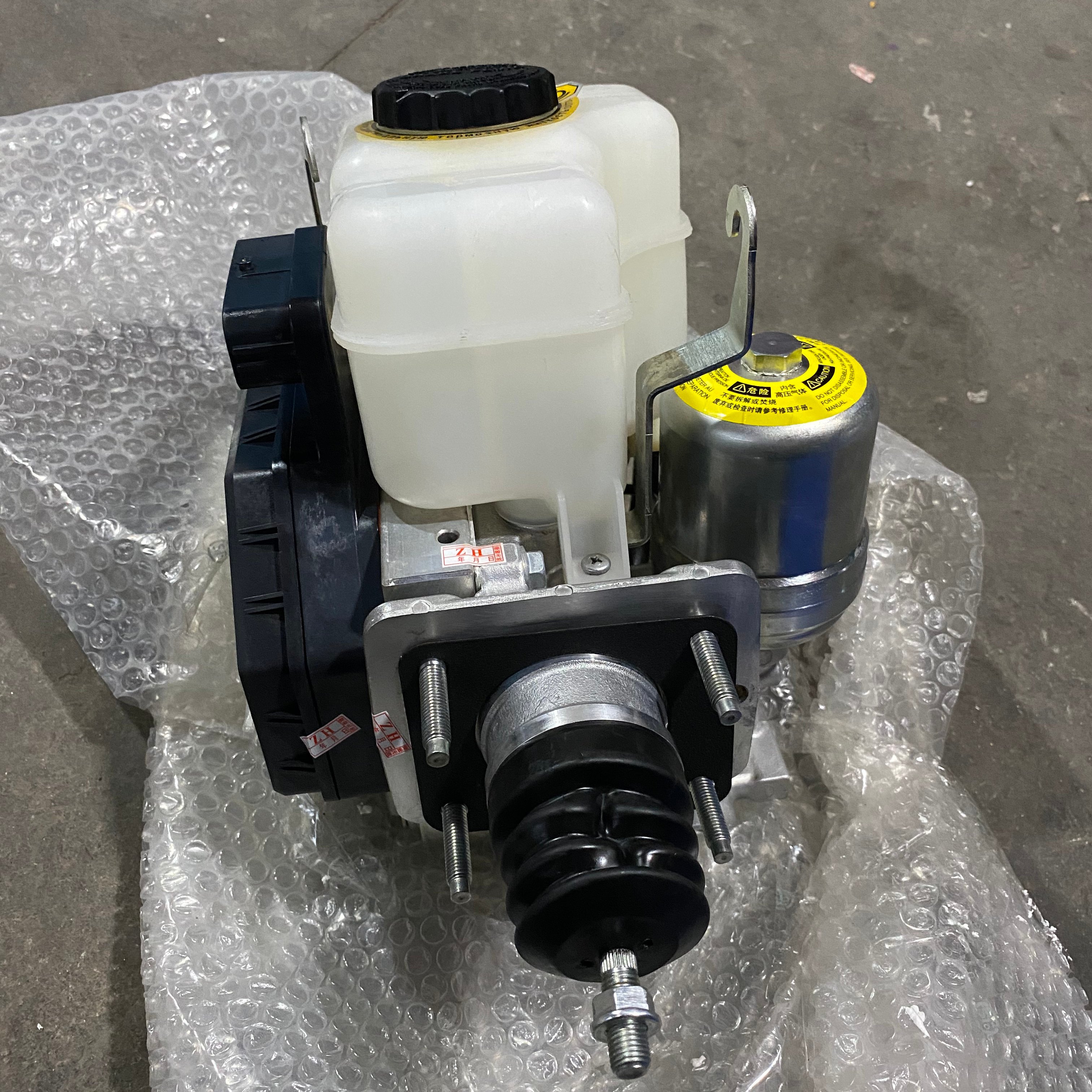 For Toyota Land Cruiser Prado LC120 LC150 LC200FJOverbearing400 Original Accessories Brake Master Cylinder High Quality ABS Pump